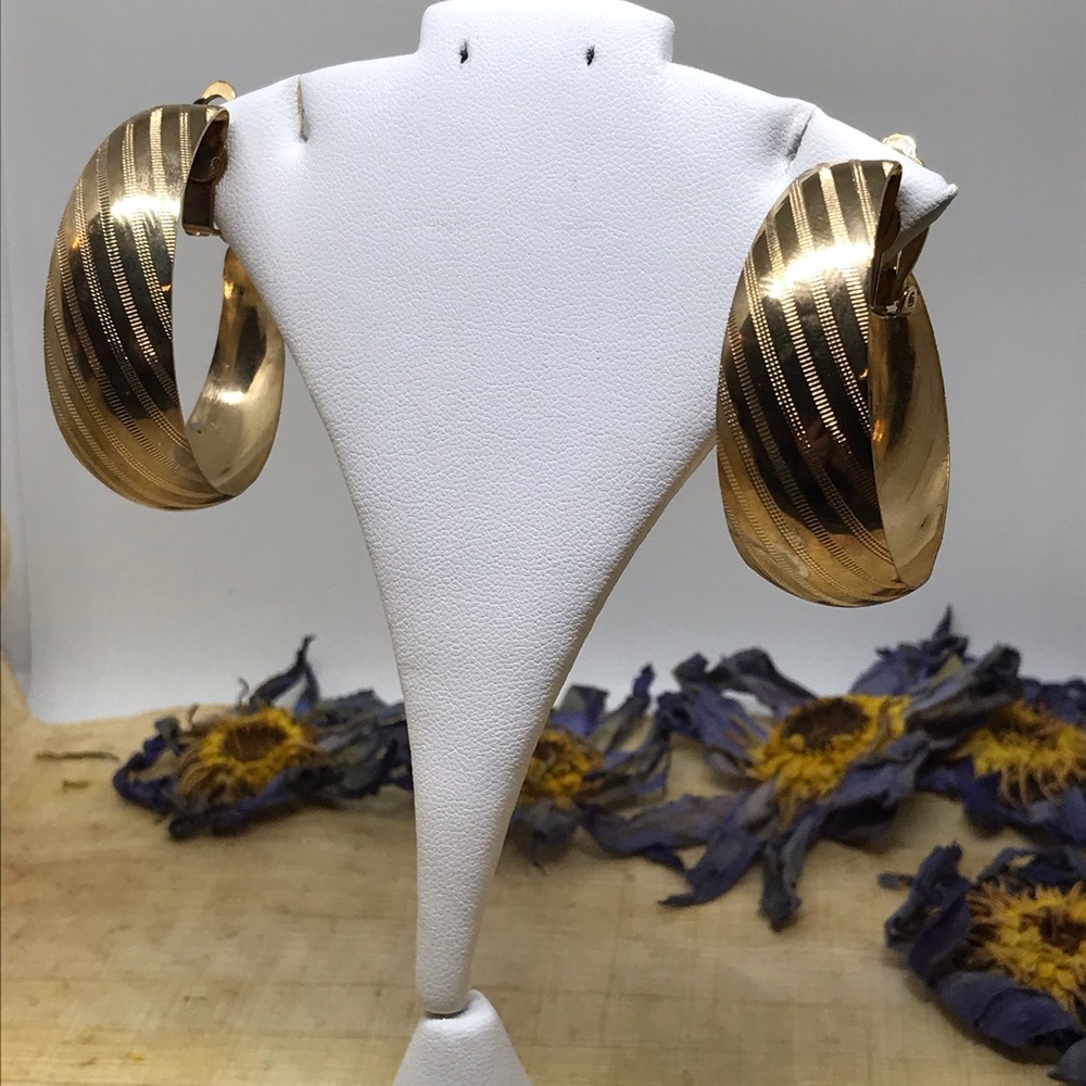 Vintage golden clip on hoop earrings